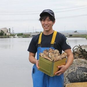 山口水産の能登かき　殻付き半缶【配送不可地域：離島・北海道・沖縄県・東北・四国・九州】【1085909】