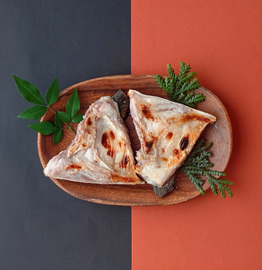 ブリかま塩こうじ漬け(真空パック冷凍・800g)