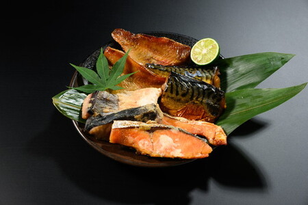 こづつみ焼き 焼魚詰合せ 4種16袋（セIKA）｜魚 魚介類 鮭 さけ サケ 鯖 さば サバ 冷凍 レンジ 電子レンジ 簡単 惣菜