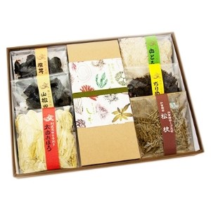 昆布海産物處しら井 能登の海藻チップスと昆布佃煮の詰合せ(合計7種類)【1148843】