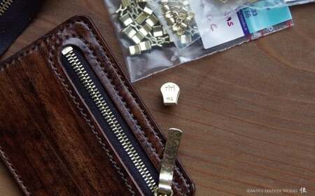 【こだわりの革細工】ジッパー小銭入れ /「LEATHERS by Kei Arabuna」 革 財布