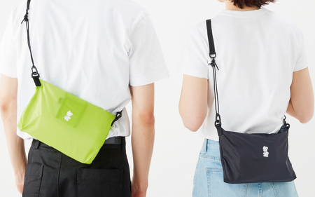 完売品　ファミリア　ショルダーポシェット　ピンク　コラボ　TO&FRO TO&FRO × familiar〉【9色から選べる】ポシェット【ピンク