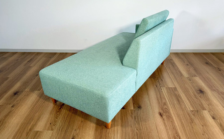 カウチソファー3人掛け 幅Sサイズ 【張地100種類以上・木脚塗装色選択可】(トリップ)