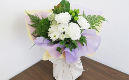 そのまま飾れる「スタンディングブーケ（花束）」お供え用【せせらぎ（白系）】（大）