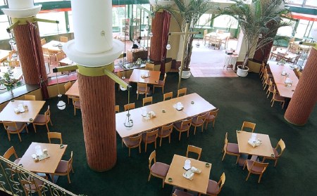 「シャトレーゼカントリークラブ栗山」 ゴルフプレー・食事・宿泊利用券 6,000円分