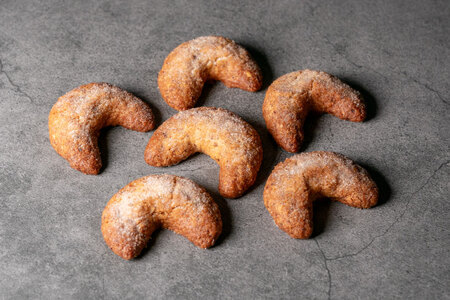 菓子 宝達葛と「農家にしの」の自然栽培米を使ったバニレキプフェル2枚/袋 [西洋郷土菓子あいりす 石川県 宝達志水町 38600934]