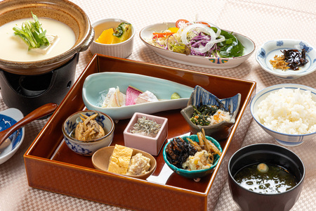 [048-f001] 宿泊 朝食付きフリープラン（1泊朝食付 ペア宿泊券）【ホテル・宿泊券 チケット 福井県 敦賀市 旅行】