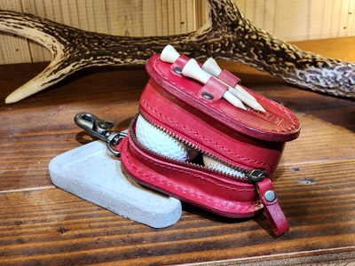 ゴルフボールケース　2個入り（レッド） 本革 牛革 ゴルフ ゴルフボール ゴルフ用品 ゴルフボールケース ケース おしゃれ オリジナル レザー職人 手縫い フウネレザーファクトリー [BFAJ105]