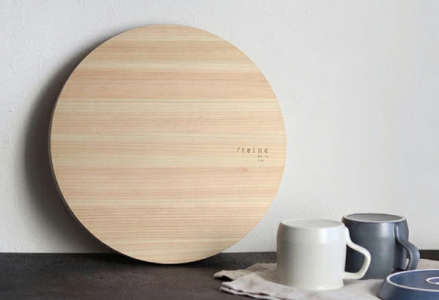 福井県産のヒノキを使った丸いまな板『teine』真ん丸型