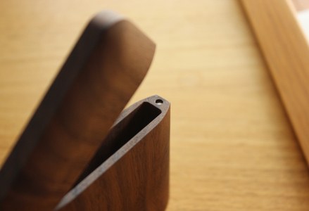 【Hacoa】おしゃれで美しいデザインの木製名刺入れ ウォールナット「Card Case Gentle」