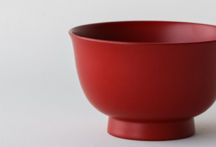 【大本山永平寺御用達　漆琳堂】1793年創業の老舗漆器屋が展開するマットな上質感のある汁椀朝倉椀黒朱4.5寸