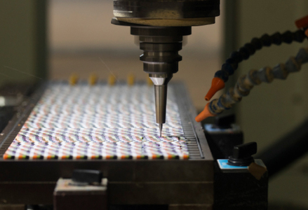 めがね素材がおしゃれな『Sabae Tsumekiri(サバエツメキリ)』ホワイトマーブル