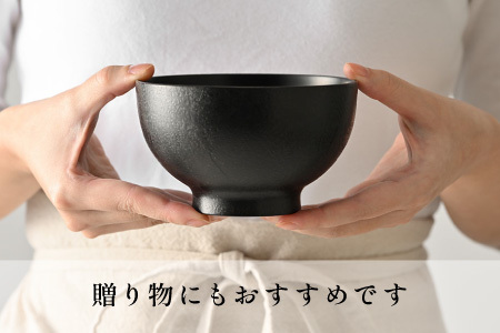 優れた耐久性と優しい風合い「漆琳堂の和紙貼り椀」黒