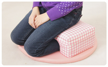 【ピンク】お子様向け 正座クッションセット ピコ《カラー 全2色》《優しいカラーのクッション・マットの組み合わせ》 / キッズ 子供 小さめ イス フローリング インテリア 雑貨 手作り 国産 可愛い [aw055-a002_01]