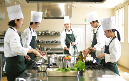 【お礼の品なし】大学等支援事業補助金（天谷調理製菓専門学校）【寄付金額 100,000円】[K-037011]