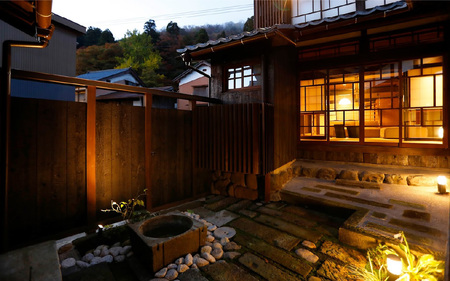 古民家一棟貸し宿Luru 宿泊ギフト券(50,000円分)トラベル 貸切