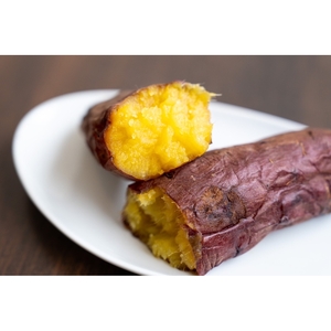 【予約：2025年11月中旬から順次発送】緑夢ファームのオホーツクシルクを使用した 冷凍 焼きいも 1kg ( さつまいも さつま芋 焼き芋 大学芋 冷凍 )【218-0001】