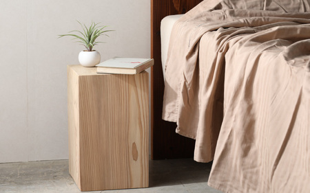 【削り出しの京若狭杉が癒す】杉のサイドテーブル「芯持ち」仕様 ナチュラル 家具