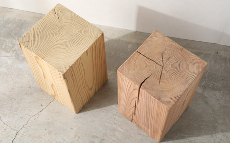 【削り出しの京若狭杉が癒す】杉のサイドテーブル「芯持ち」仕様【角丸】 ナチュラル 家具