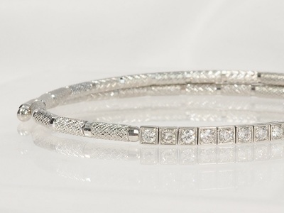 Pt950 0.50ct ダイヤモンド形状記憶バングルP3116