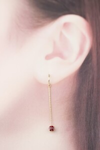 K10YG ガーネットピアス【KPG-1691】