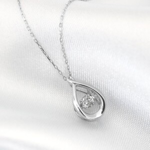 ダンシングストーンダイヤペンダント(ネックレス) 10金ホワイトゴールド 0.08ct (FTW-2685)