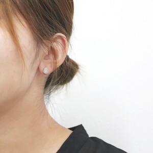 甲府市発 プラチナ ダイヤモンド ピアス 0.4ct ペアシェイプ [PS-0641-2PT]