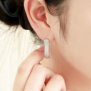 Deliciae パヴェ ピアス エレガントウェーブ(波) 天然ダイヤモンド【0.64ct】 PT950kf カード鑑別書付 KFPE24-1