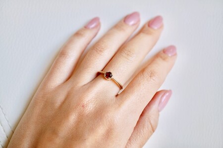 【ジュエリー】K10 イエローゴールド ガーネット 一粒石 シンプル リング 指輪 保証書付　NR-1838