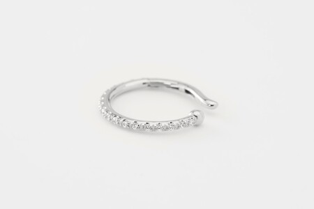 【プラチナ】0.12ct ハーフエタニティイヤーカフ/No.130