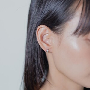 【甲府ジュエリー】Pt900プラチナ　しずくピアス　5×7ｍｍ（19702158）