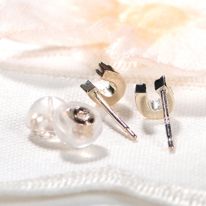 K10YG 馬蹄ダイヤモンドピアス(Fpe002)