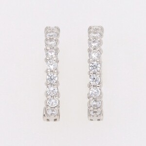 【ジュエリーの街、山梨県甲府市】ダイヤ0.20ct Pt900ピアリング　E4261P