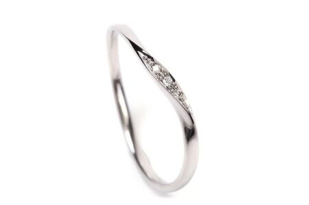 Pt900 ひねりリング FHP-002