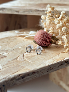 Pt900 モコモコピアス（PE8053）