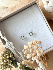 Pt900 モコモコピアス（PE8053）