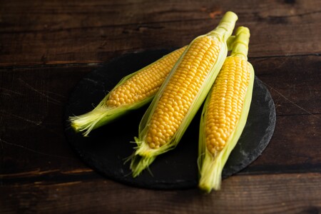 〈2026年度配送分〉【ふるなび限定】とうもろこし〈サニーショコラ〉6本入（約2.4kg）FN-Limited-SP