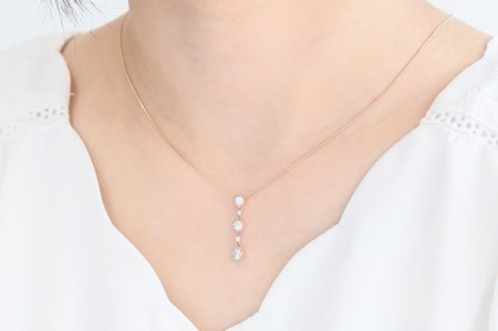 K18ピンクゴールド 三連ダイヤモンドネックレス 0 53ct 60 8694 山梨県甲府市 ふるさと納税サイト ふるなび