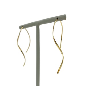 K18 　ゴールド　ウェーブアメリカンピアス GD-3012