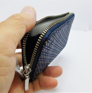 甲州印伝オリジナルブランド「庵(いほり)」 小銭入8213 K0367-C