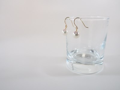 Ｋ18　あこや真珠ピアス　フックパールピアス JE282