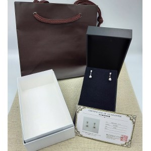 Pt ペアシェイプ地金ピアス APE4866PT