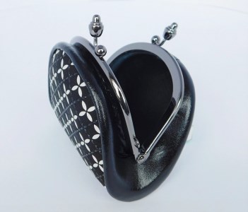 甲州印伝オリジナルブランド 「そよか」小銭入［K037843-B］