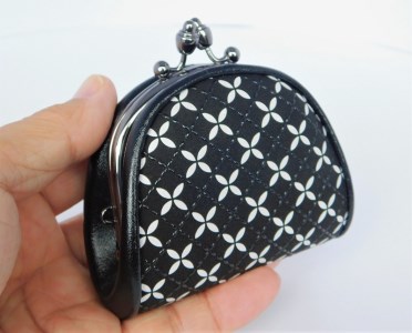 甲州印伝オリジナルブランド 「そよか」小銭入［K037843-B］