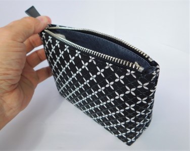 甲州印伝オリジナルブランド 「そよか」ポーチ［K037851-D］