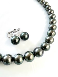 購入新作 タヒチアンパール　黒真珠 ネックレス