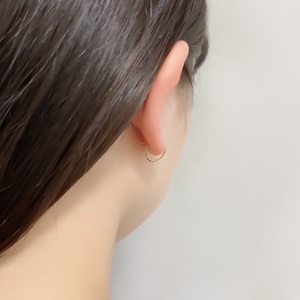 甲丸　小さめ レディース　メンズ　ユニセックス　K10 クロッシングフープピアス　GD-3039