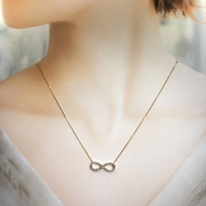 [ふるさと納税限定企画 ］１８金製 ハート＆キューピッドダイヤ 0.5ct インフィニティー ネックレス 【1459014】