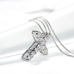 Pt ダイヤクロス(0.30ct)　PN 330631