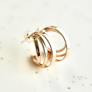 【ジュエリー】K10 イエローゴールド 地金 3連 輪 ピアス 保証書付 SE-1722